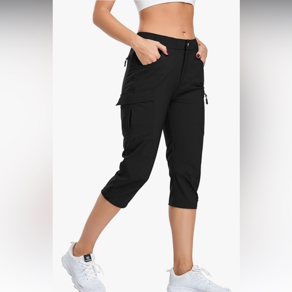 GYMBRAVE Hiking Camping Quick Dry Cargo Capri Pants In Black Size S ✨NWT✨ - Picture 1 of 15